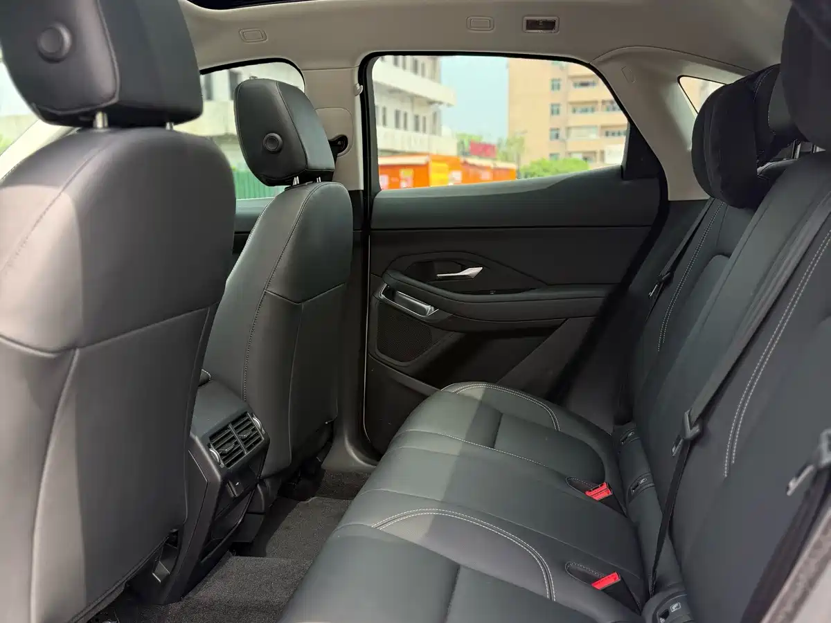 Photo 22 - Jaguar E-PACE