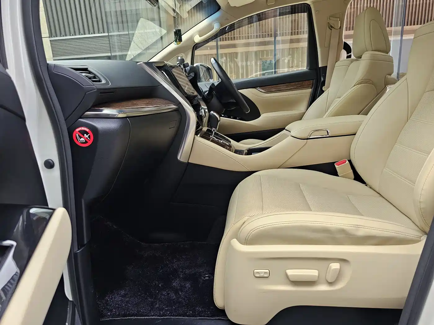 Toyota Alphard 2015 3.5L Luxury Edition фото 5