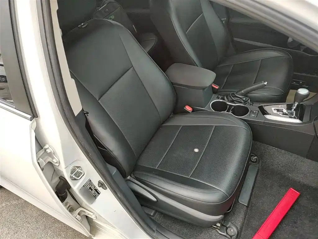 Toyota Corolla 2017 Facelift 1.2T S-CVT GL фото 25