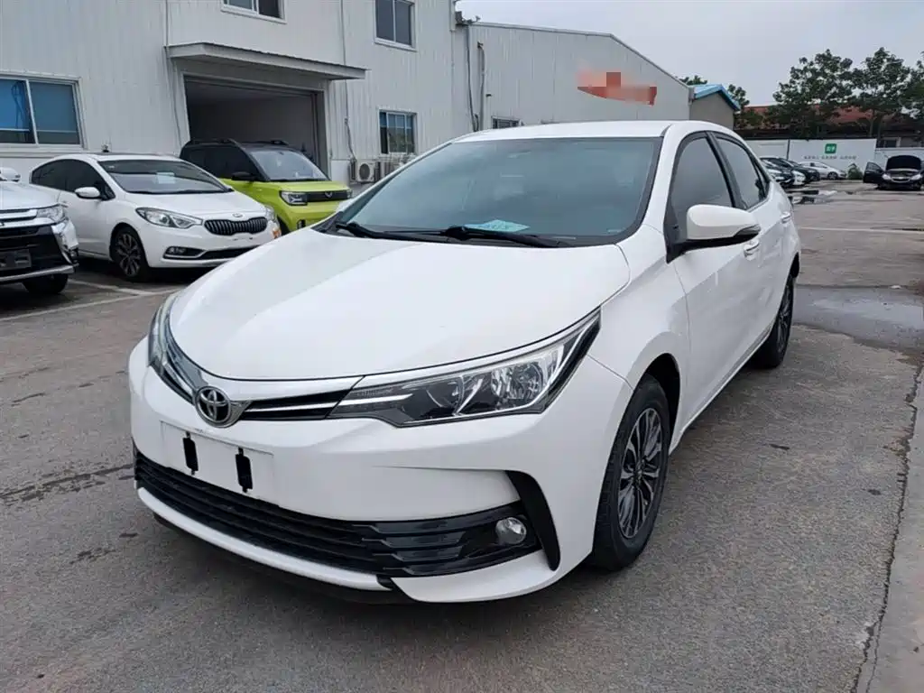 Toyota Corolla 2017 Facelift 1.2T S-CVT GL фото 2