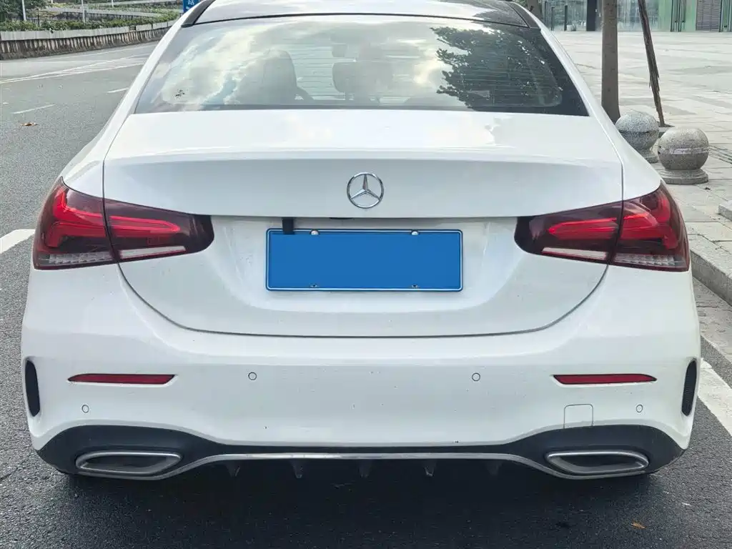 Mercedes-Benz A-Class 2020 A 200 L Sport Sedan фото 7