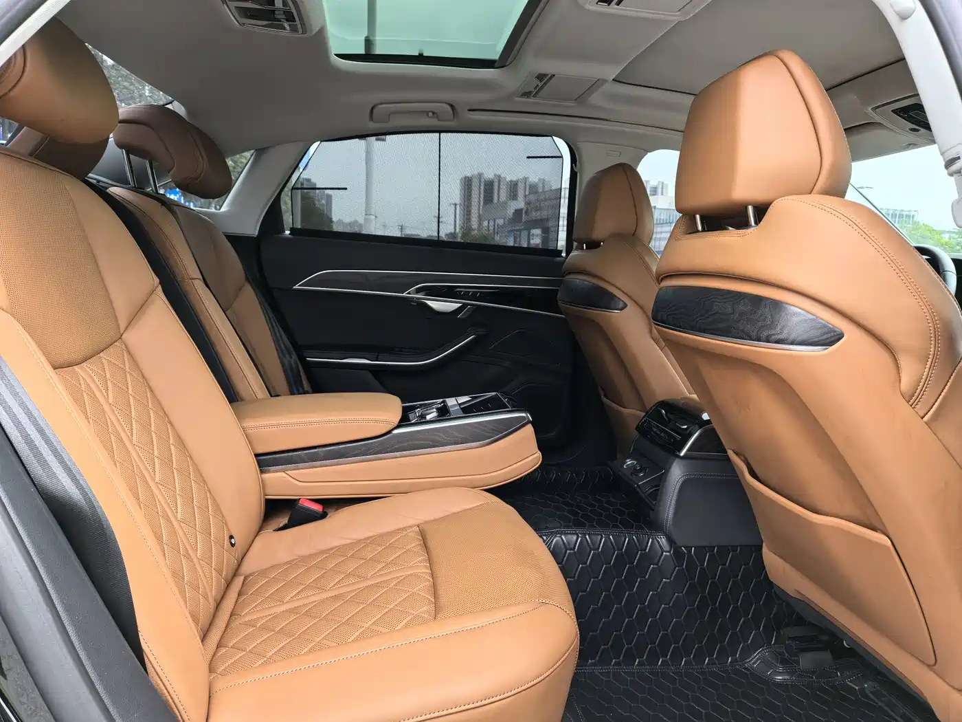 Audi A8 2023 A8L 50 TFSI quattro Exclusive фото 11