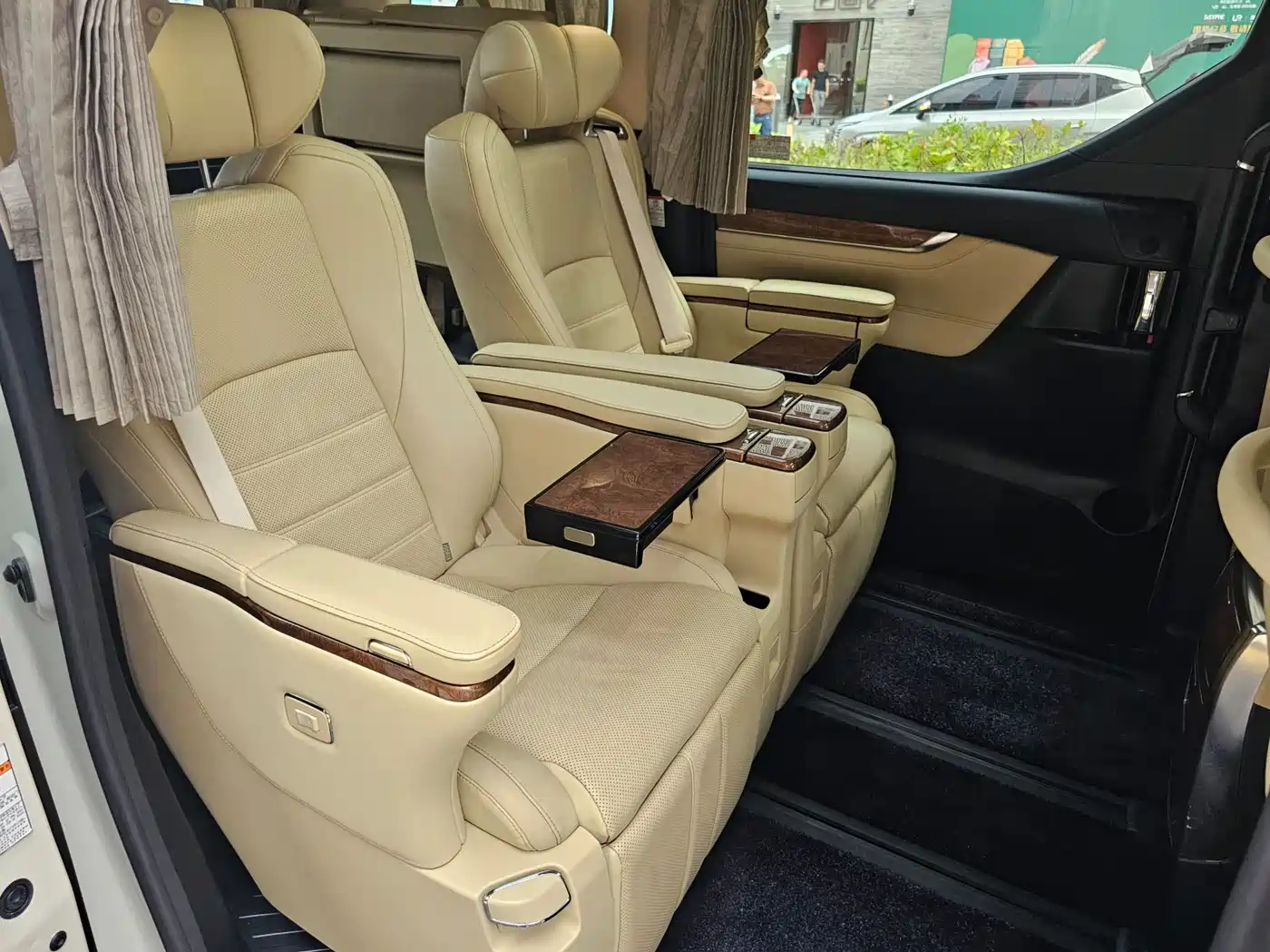 Toyota Alphard 2015 3.5L Luxury Edition фото 7