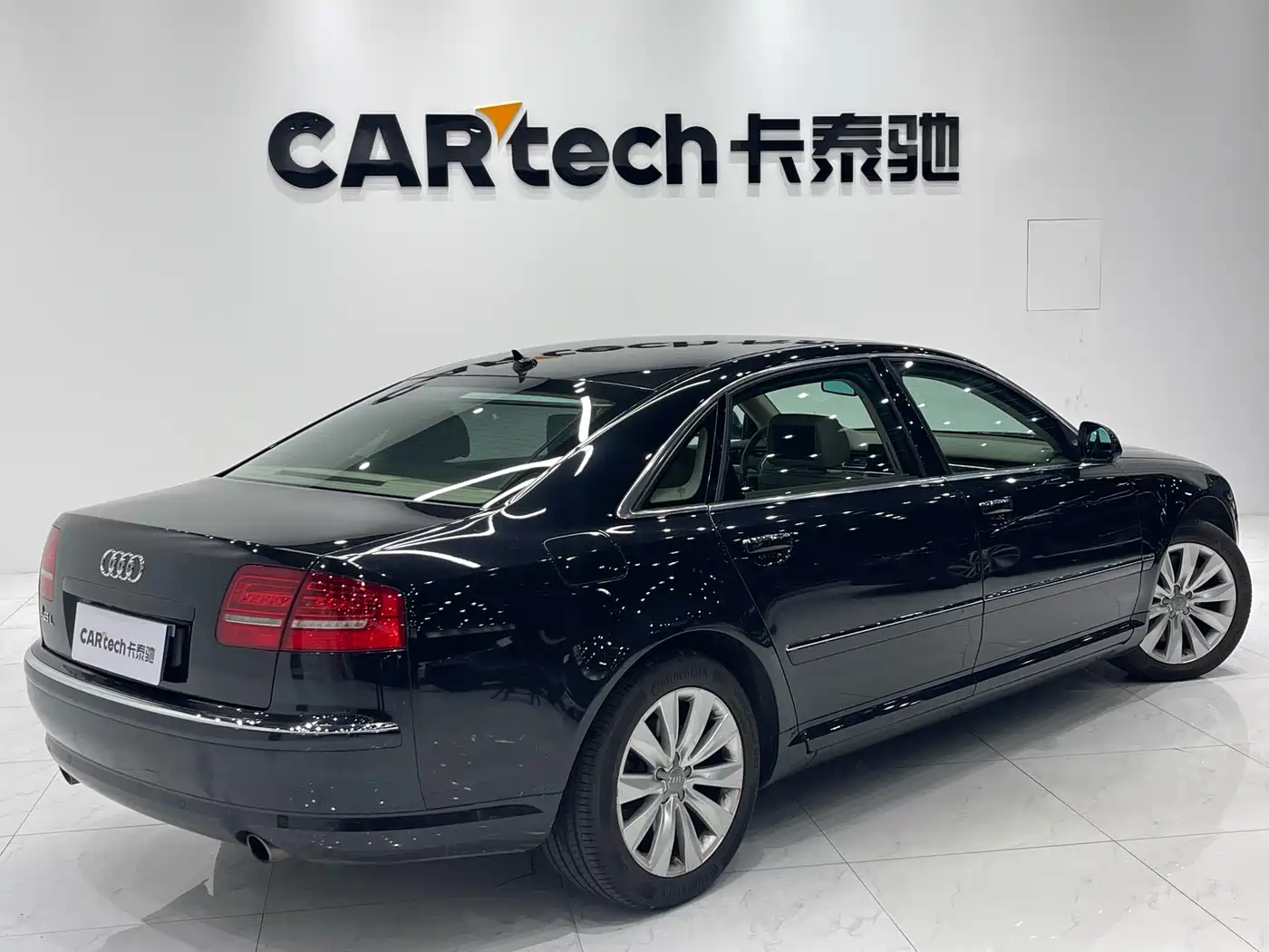Audi A8 2009 Audi A8L 4.2 FSI quattro Premium фото 3