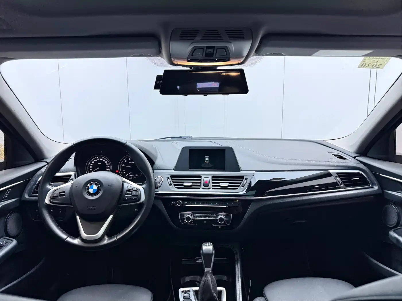 BMW 1 Series 2018 118i Sport Edition фото 17