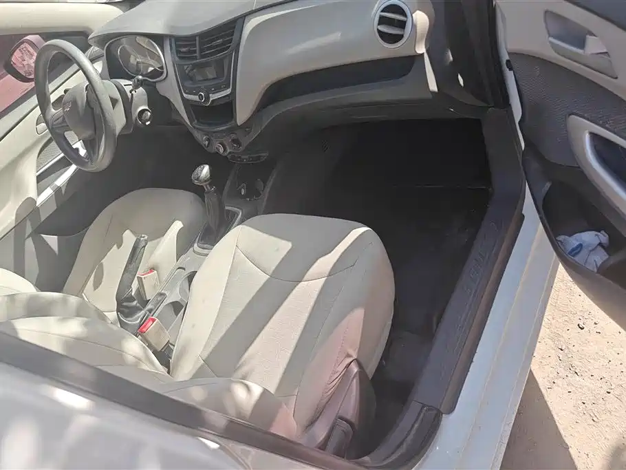 Chevrolet Sail 2015 Sail 3 1.3L Manual Cozy Edition фото 8