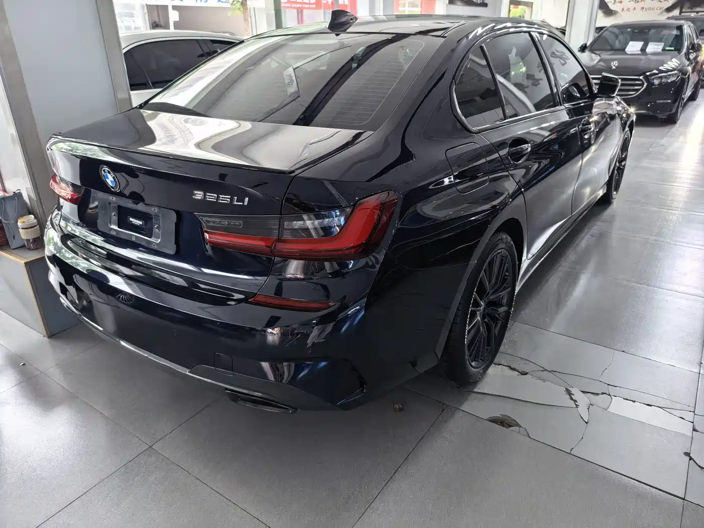 BMW 3 Series 2022 325Li M Sport Shadow Edition фото 12