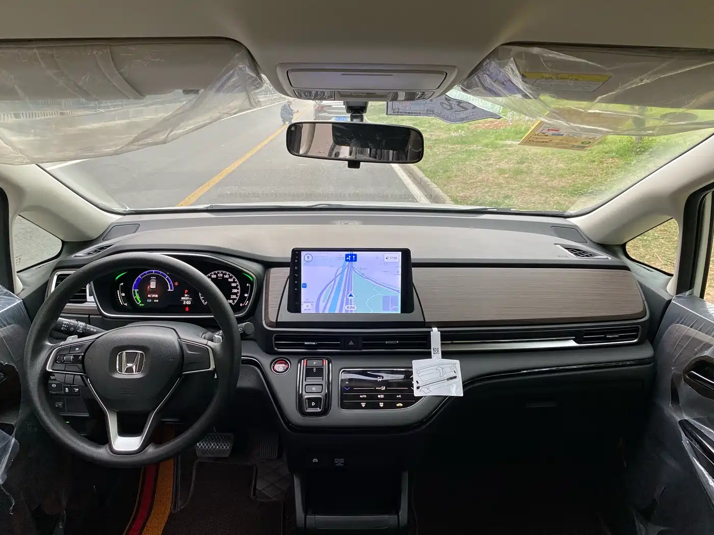Honda Odyssey 2026 2.0L e:HEV Sharp Delight Edition фото 15