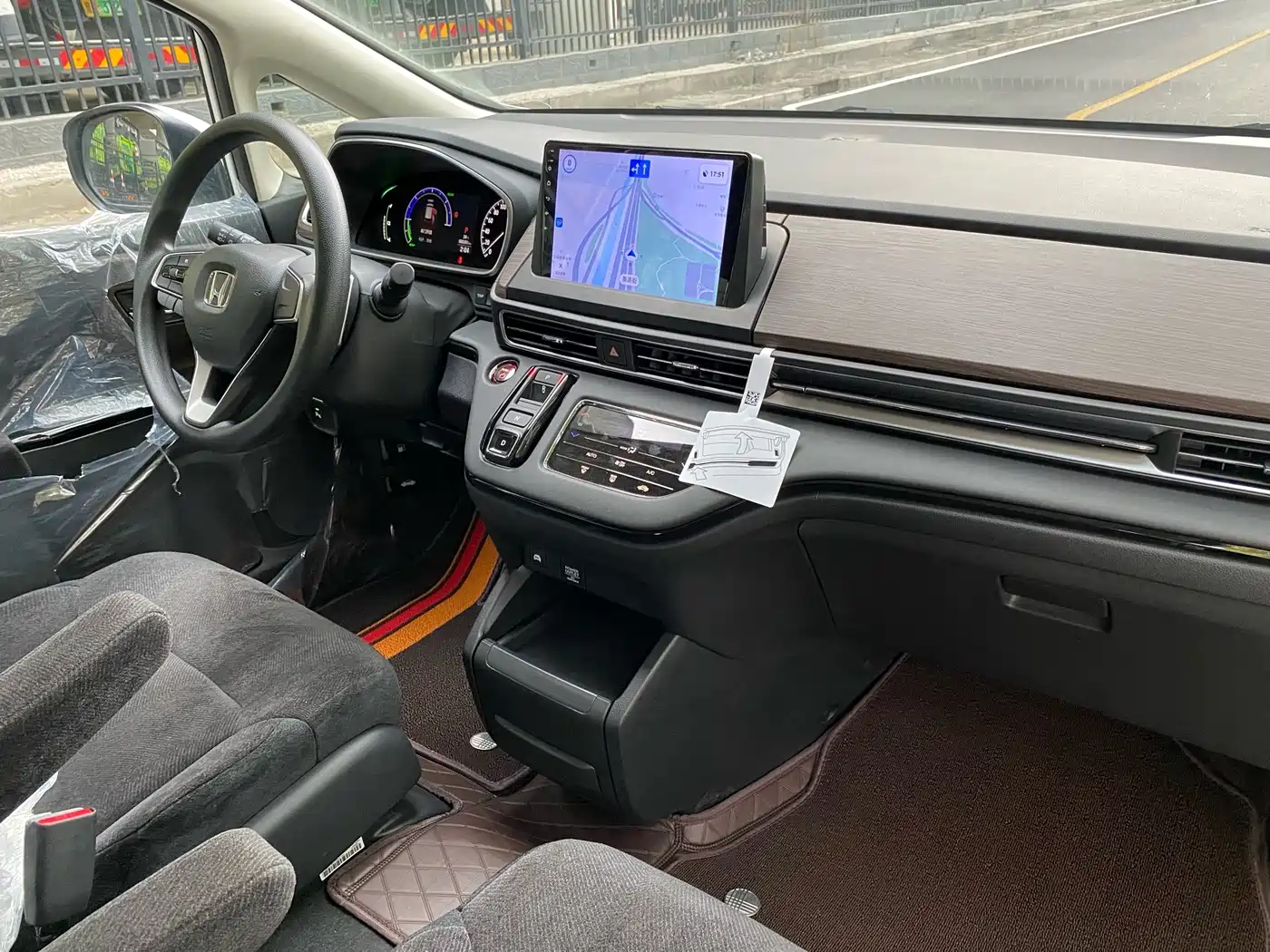 Honda Odyssey 2026 2.0L e:HEV Sharp Delight Edition фото 16