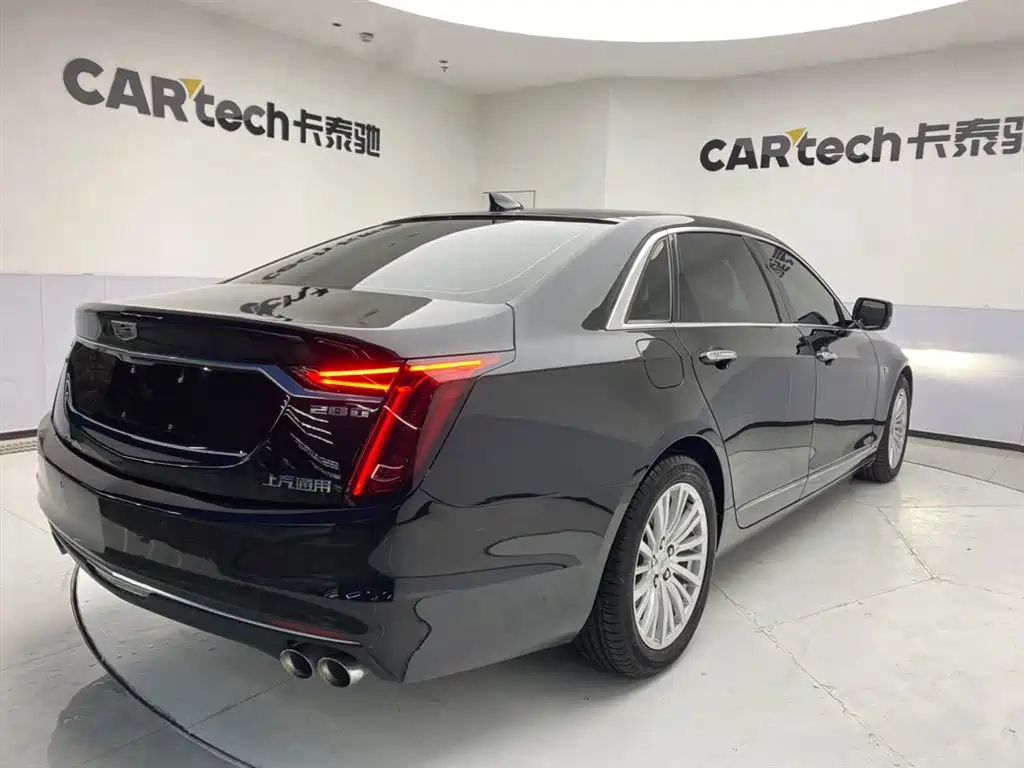 CADILLAC CT6