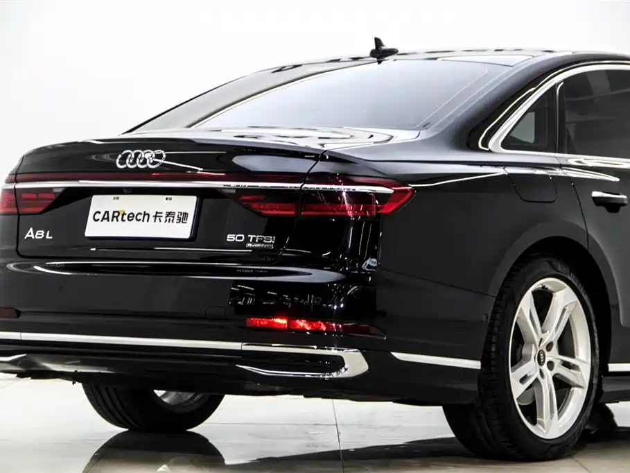 Audi A8 2023 A8L 50 TFSI quattro Exclusive фото 29
