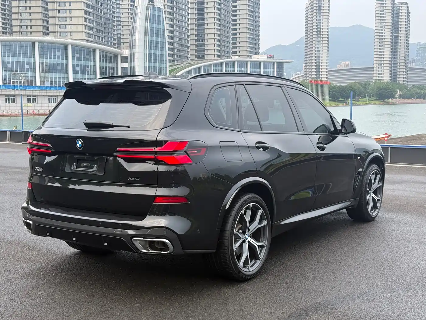 BMW X5 2023 xDrive 30Li Premium M Sport Package фото 7
