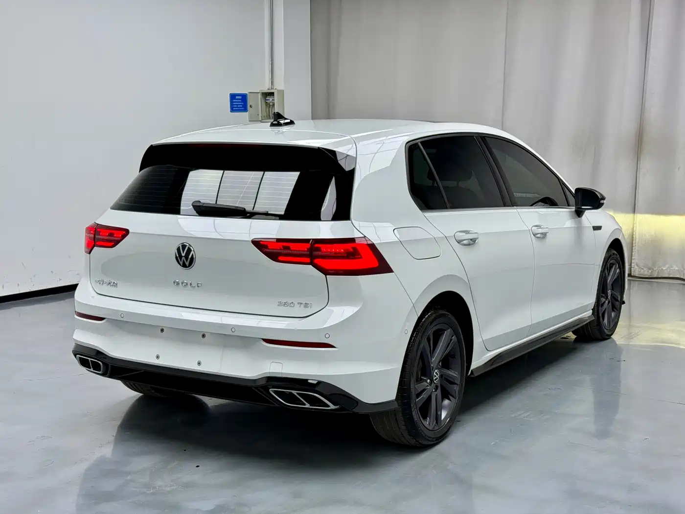 Volkswagen Golf 2023 Model 280TSI DSG R-Line фото 15