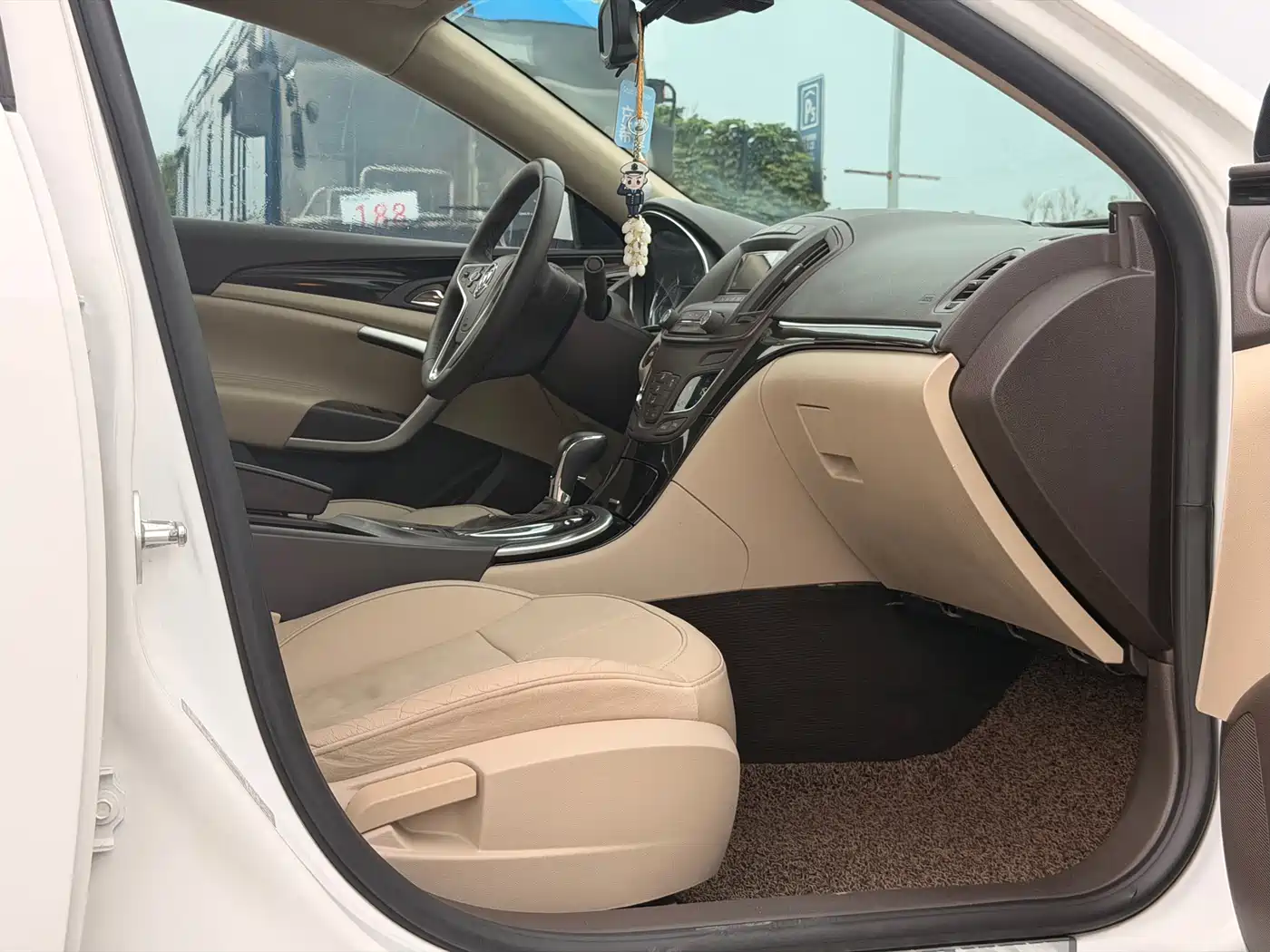 Buick Regal 2014 2.0L Elite Fashion Type фото 8