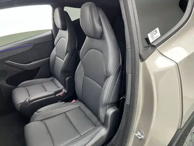 Tesla Model Y L 2025 2025 Facelift Long Range AWD