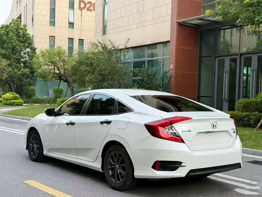 Honda Civic 2019 220TURBO CVT Jingdong Edition China V фото 7