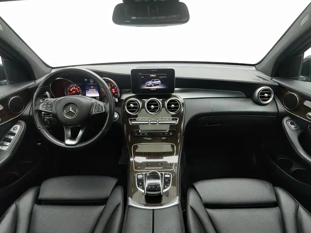 Mercedes-Benz GLC 2016 GLC 260 4MATIC Luxury фото 5