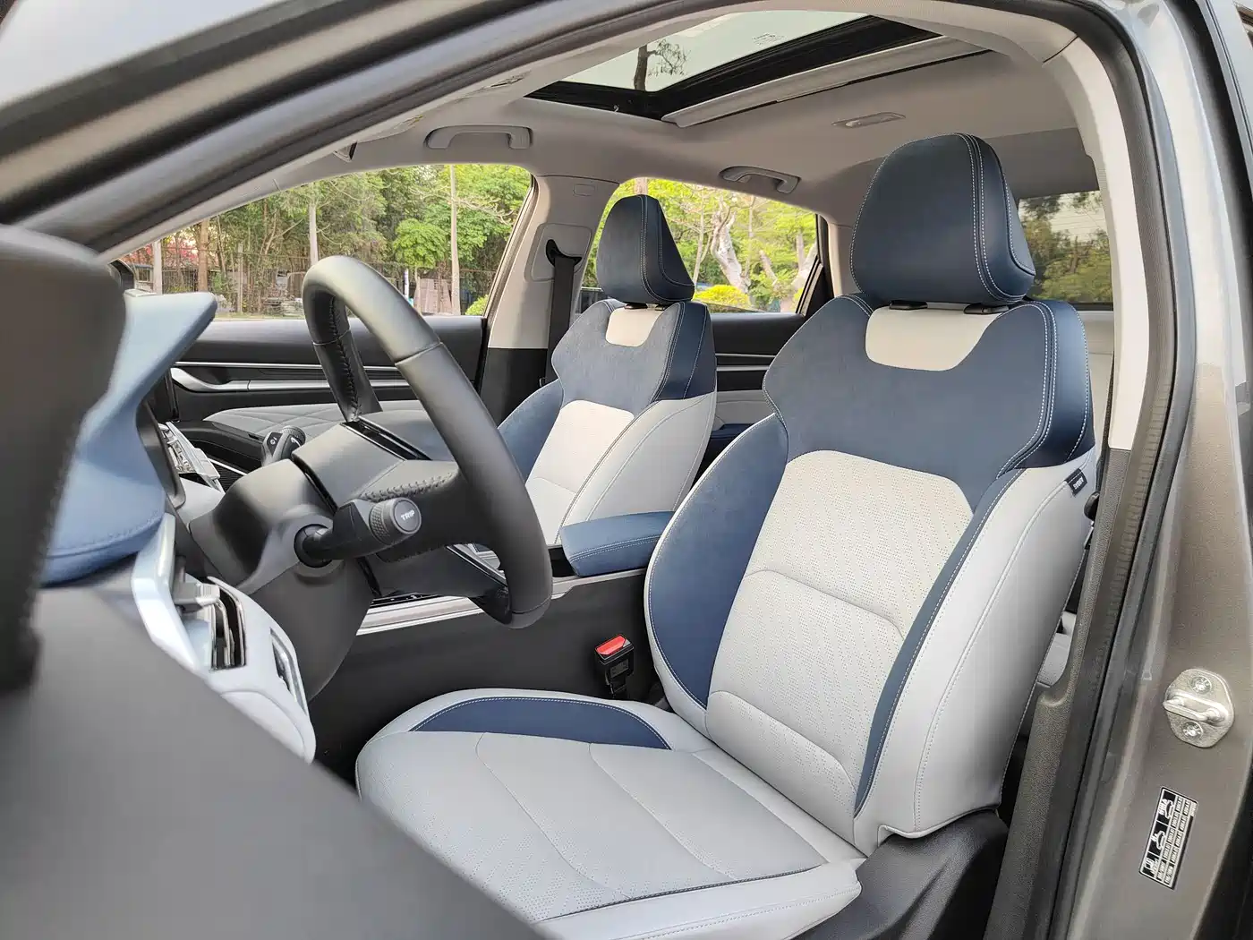 GEELY AUTOMOBILE EMGRAND