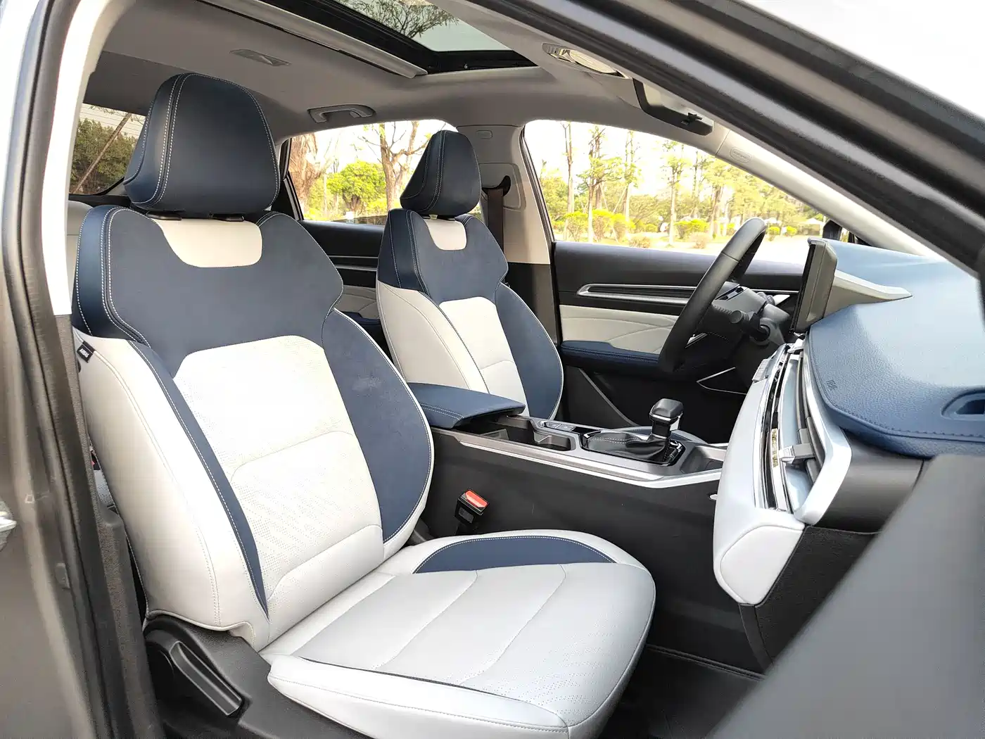 GEELY AUTOMOBILE EMGRAND