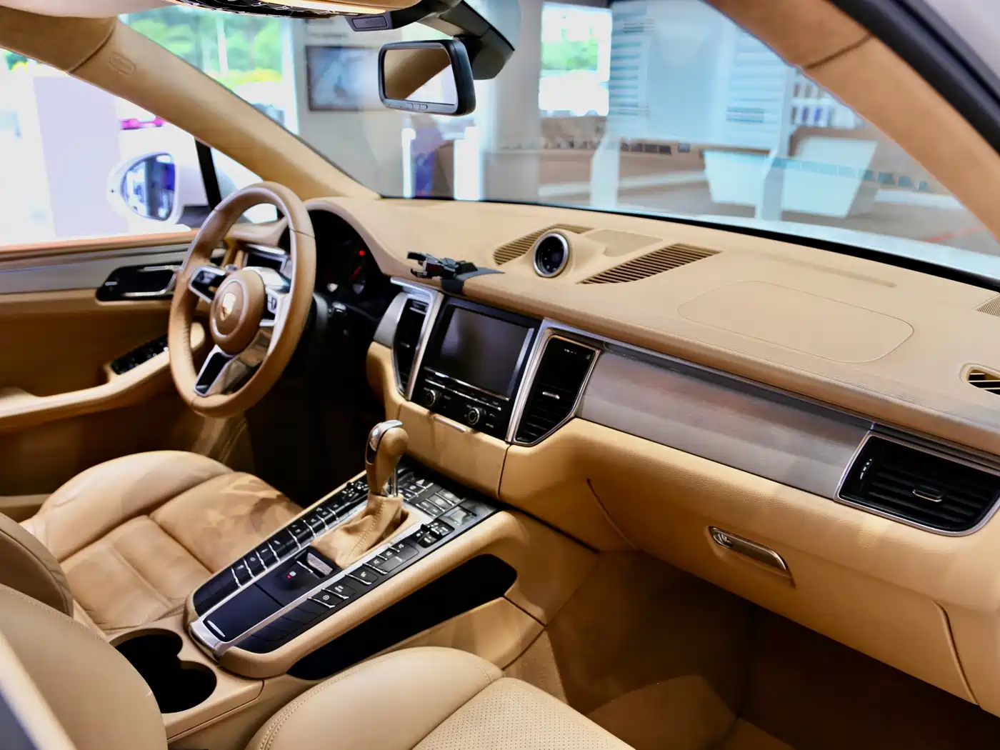 Porsche Macan 2016 Macan Turbo 3.6T фото 11