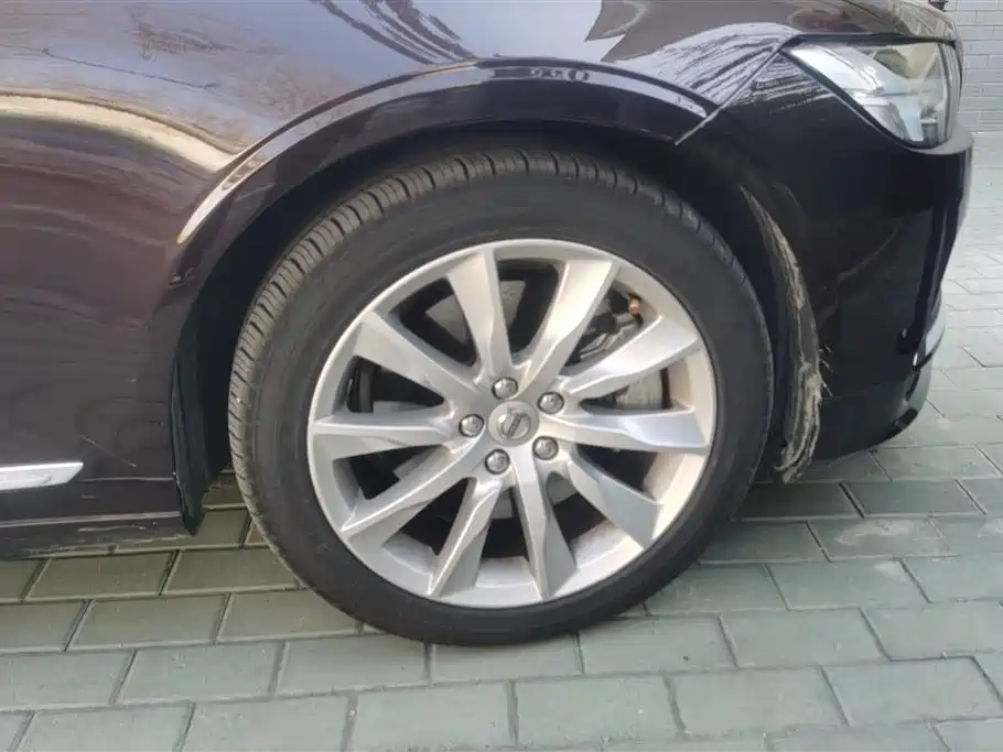 VOLVO S90 PLUG IN HYBRID