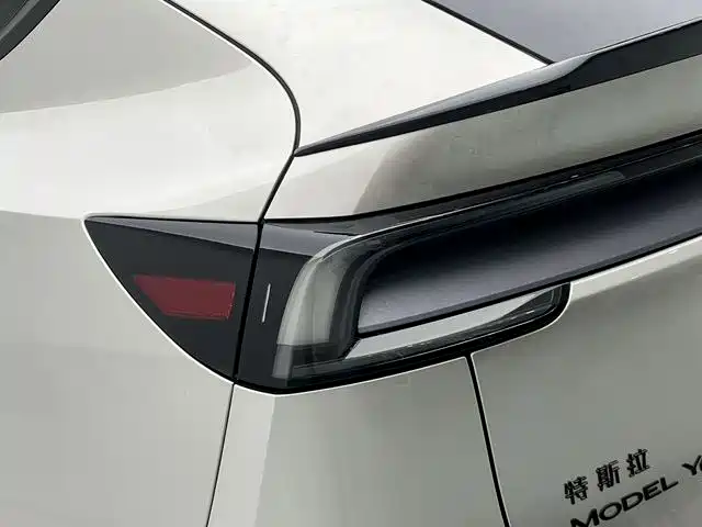 Tesla Model Y L 2025 2025 Facelift Long Range AWD