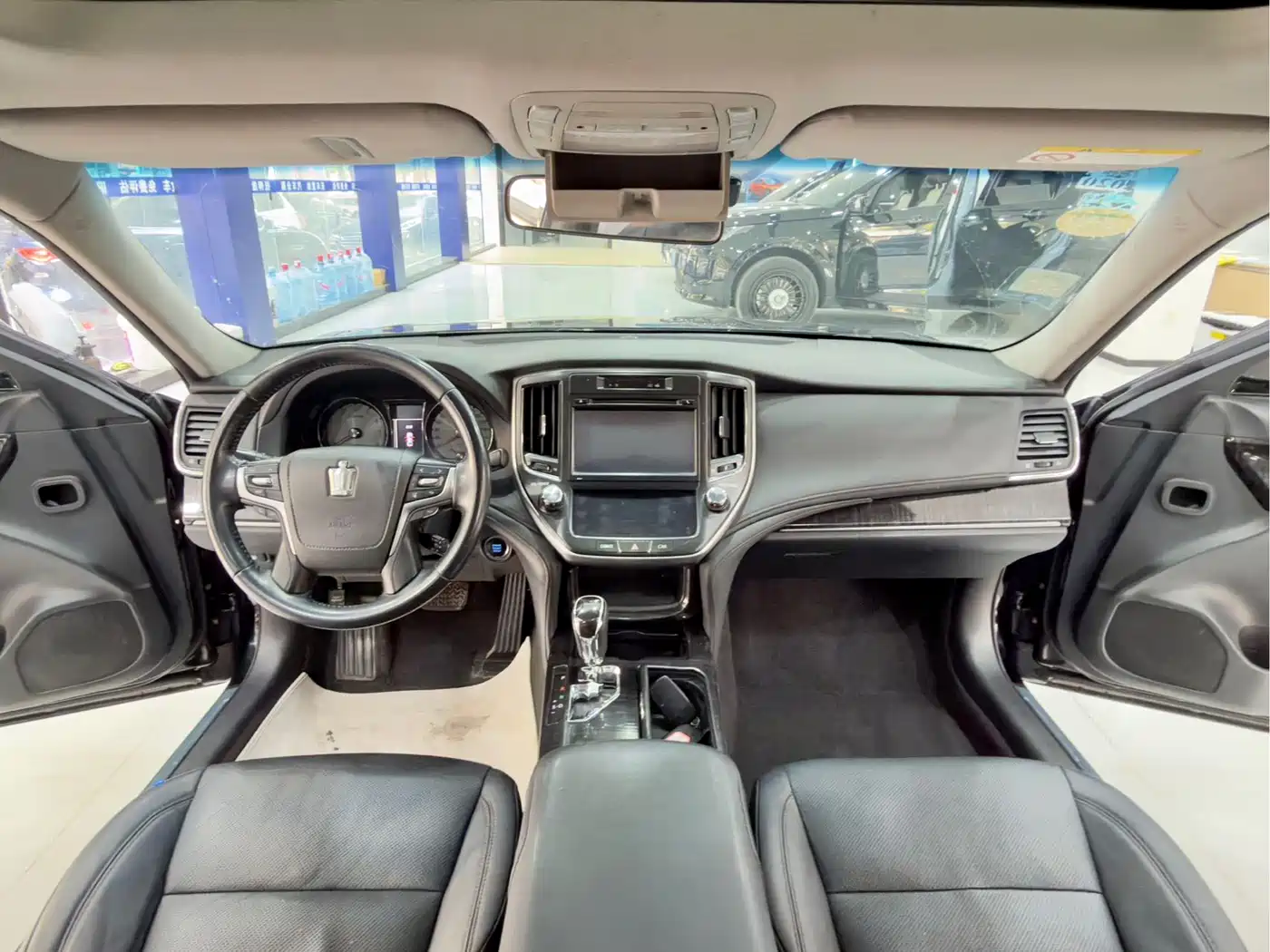 Toyota Crown 2015 2.0T Fashion фото 5