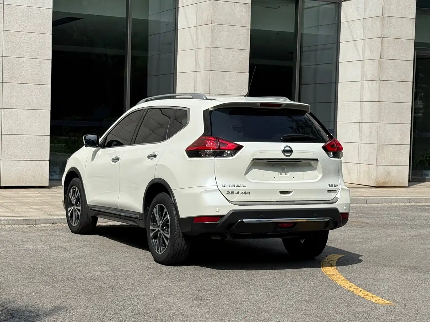 Nissan X-Trail 2019 2.5L CVT Smart Connect Luxury Edition 4WD фото 20