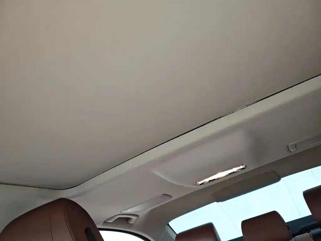 BMW 5 Series 2017 520Li Classic Edition фото 17