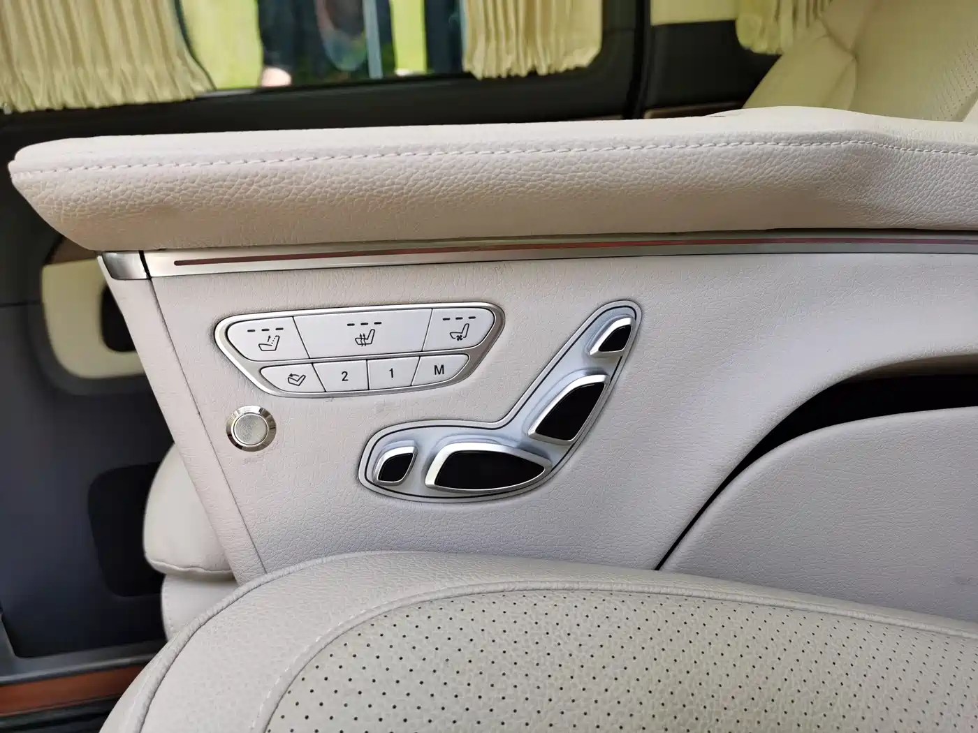 Mercedes-Benz V-Class 2021 V 260 L Long Wheelbase Luxury Edition фото 9