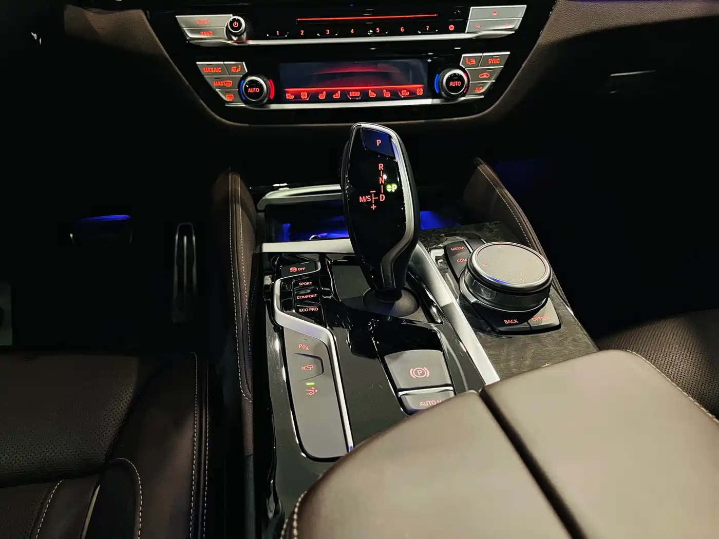 BMW 6 Series GT 2019 630i M Sport Grand Tourer Edition фото 5