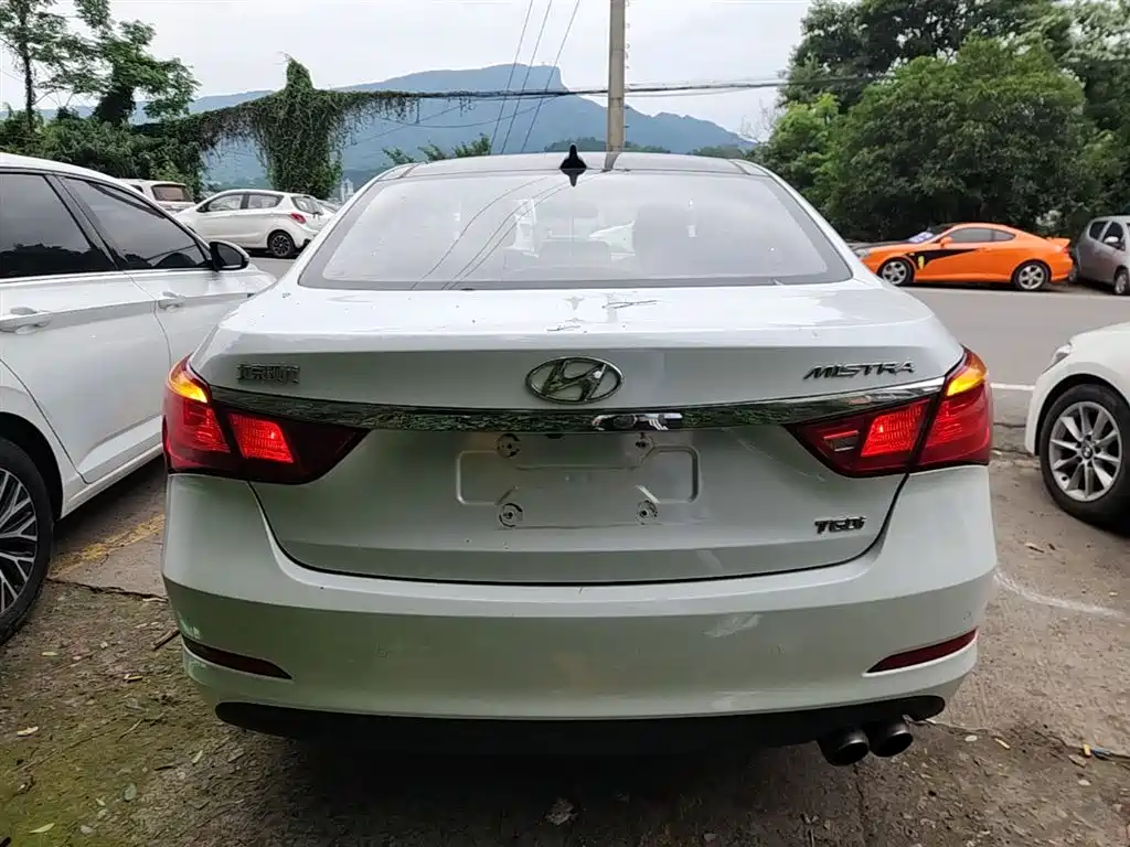 Hyundai Mistra 2016 1.6T Automatic Smart GLS фото 6