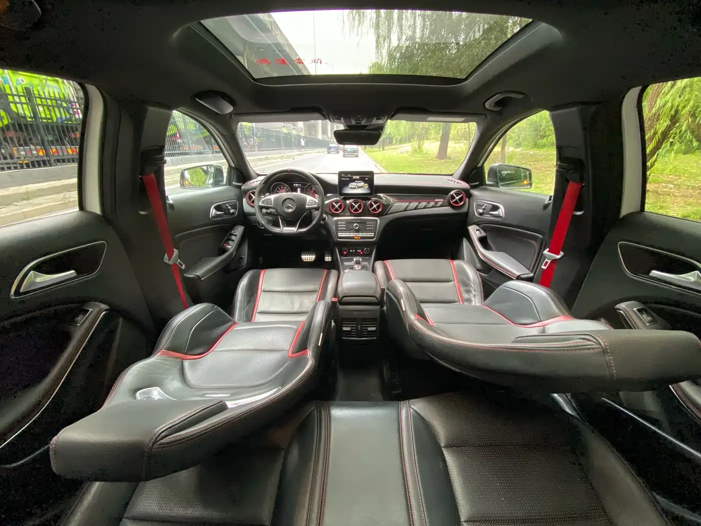 Mercedes-Benz GLA AMG 2017 AMG GLA 45 4MATIC фото 24