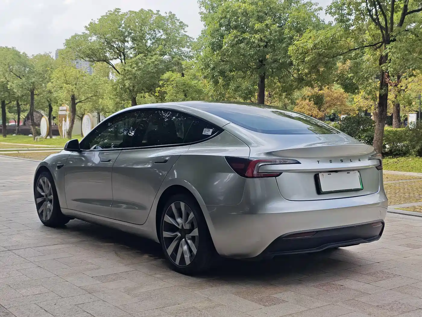 Tesla Model 3 2025 Model Rear-Wheel Drive Edition фото 4