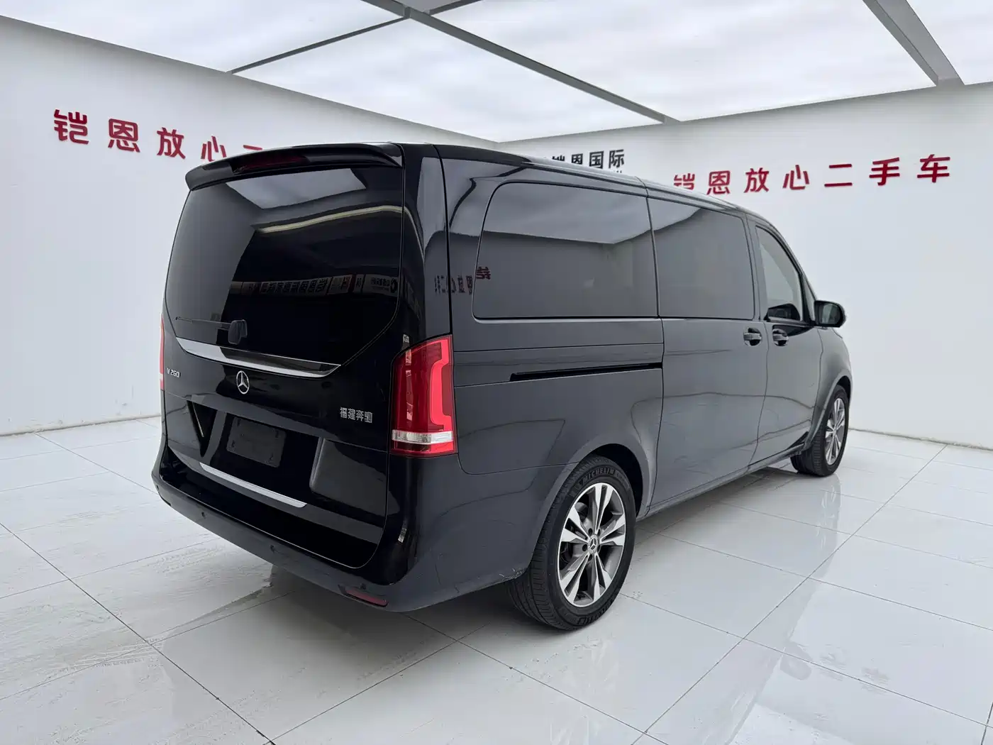 Mercedes-Benz V-Class 2018 V 260 Navigator Edition China VI фото 4