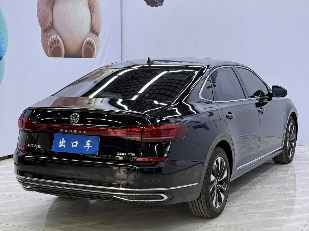 Volkswagen Passat 2023 280TSI Elite Edition фото 4