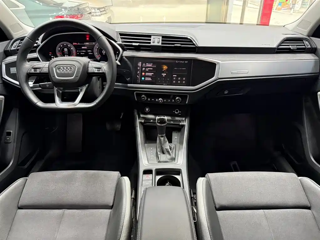 Audi Q3 2023 35 TFSI Fashion Dynamic (1.4T) фото 20