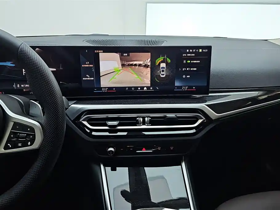 BMW 3 Series 2024 325Li M Sport Package фото 13