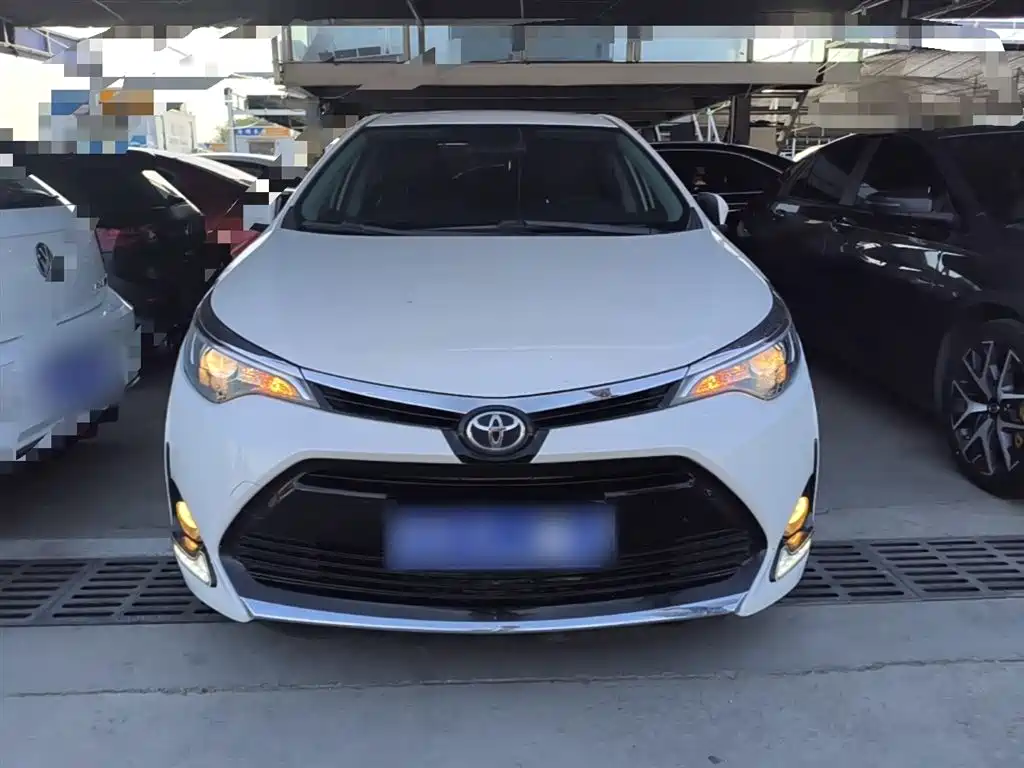 Toyota Levin 2017 Facelift 185T CVT Elite (China V) фото 3