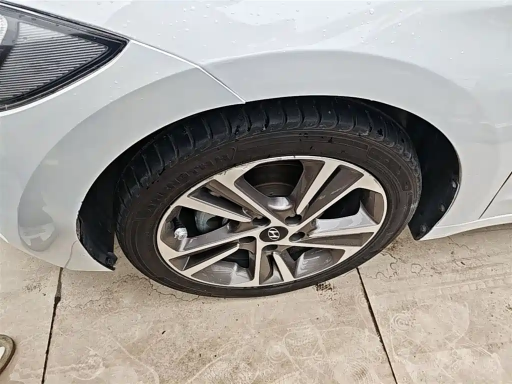 Hyundai Elantra 2016 Model 1.6L Automatic Smart Elite фото 23