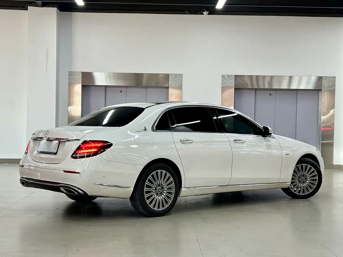 Mercedes-Benz E-Class 2020 Facelift E 300 L Exclusive фото 3