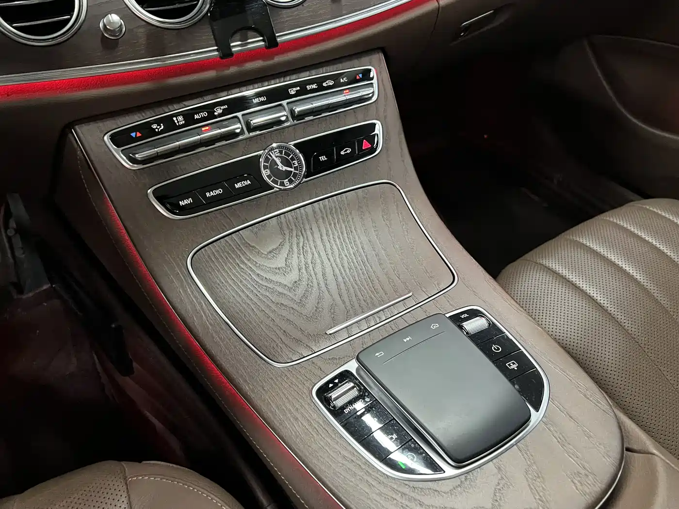 Mercedes-Benz E-Class 2020 Facelift E 300 L Exclusive фото 11