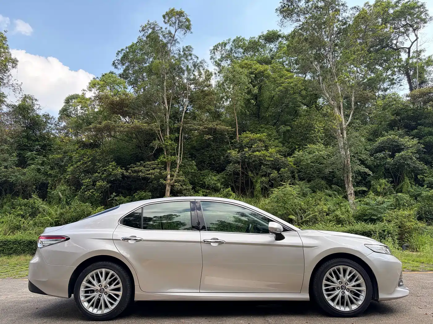 Toyota Camry 2018 2.5G Luxury Edition фото 6