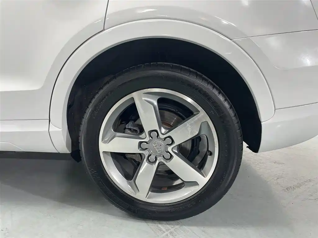 Audi Q3 2013 35 TFSI quattro Comfort фото 12