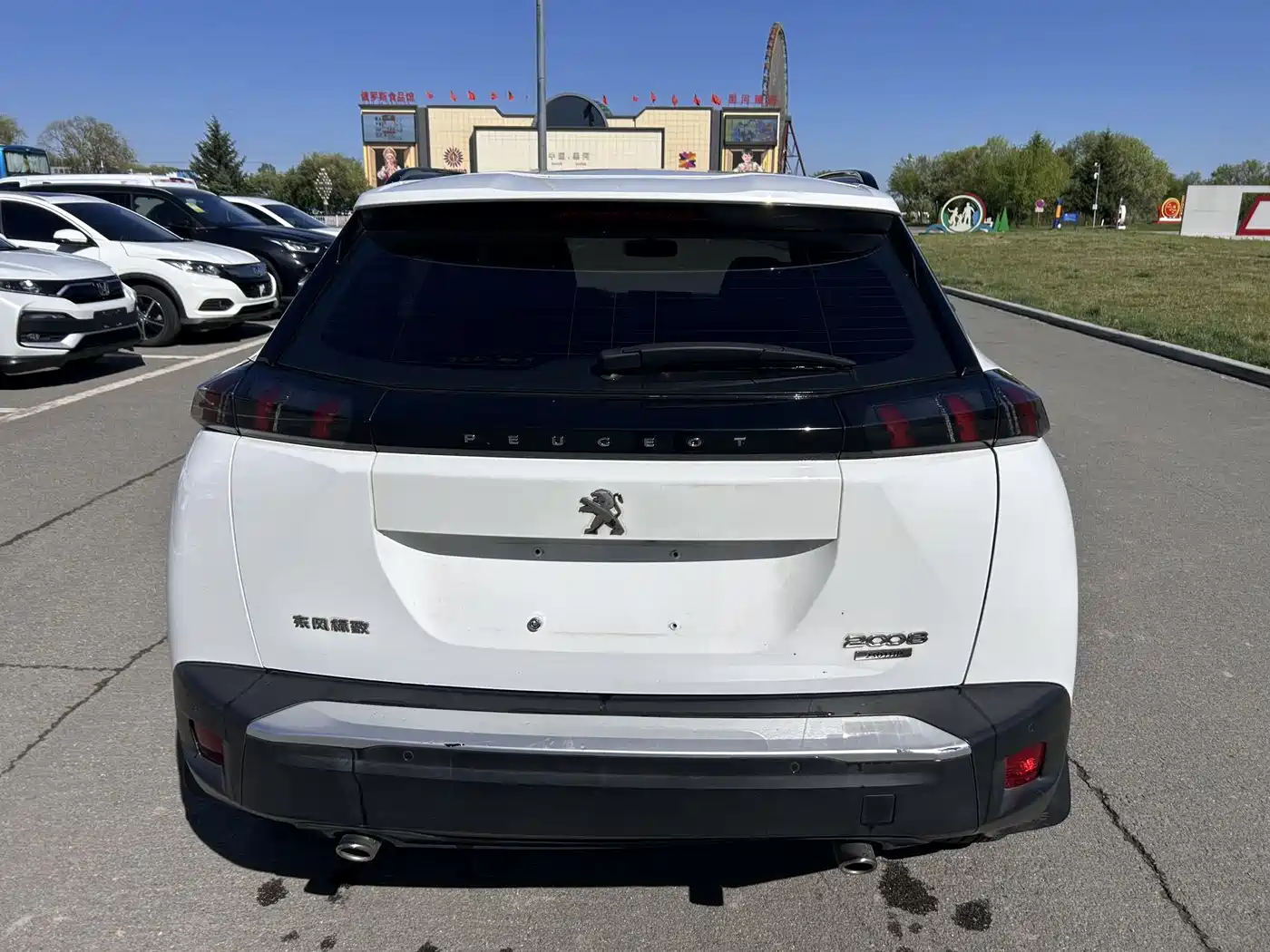 PEUGEOT 2008