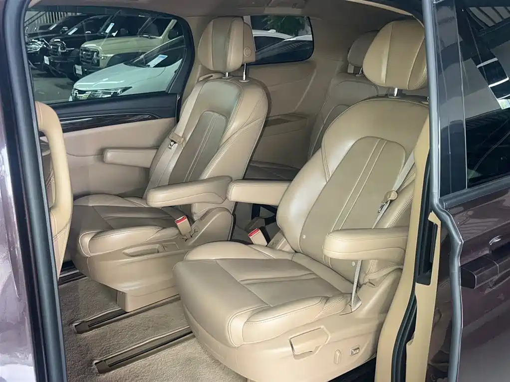 Buick GL8 2017 ES 28T Premium China V фото 11