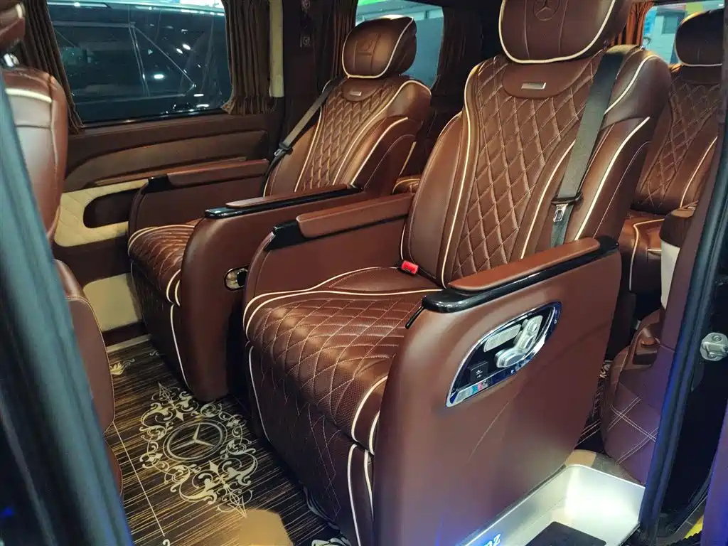 Mercedes-Benz Vito 2018 2.0T Business Edition China VI фото 15