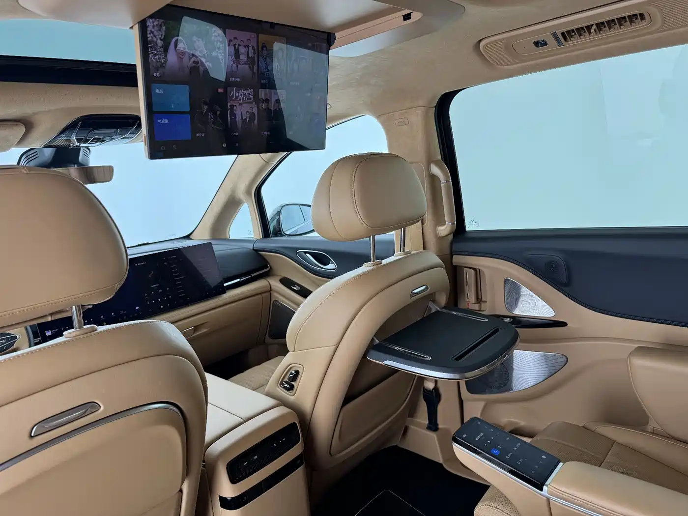 Voyah Auto Voyah Dreamer 2025 PHEV AWD Flagship Kunpeng Edition фото 18