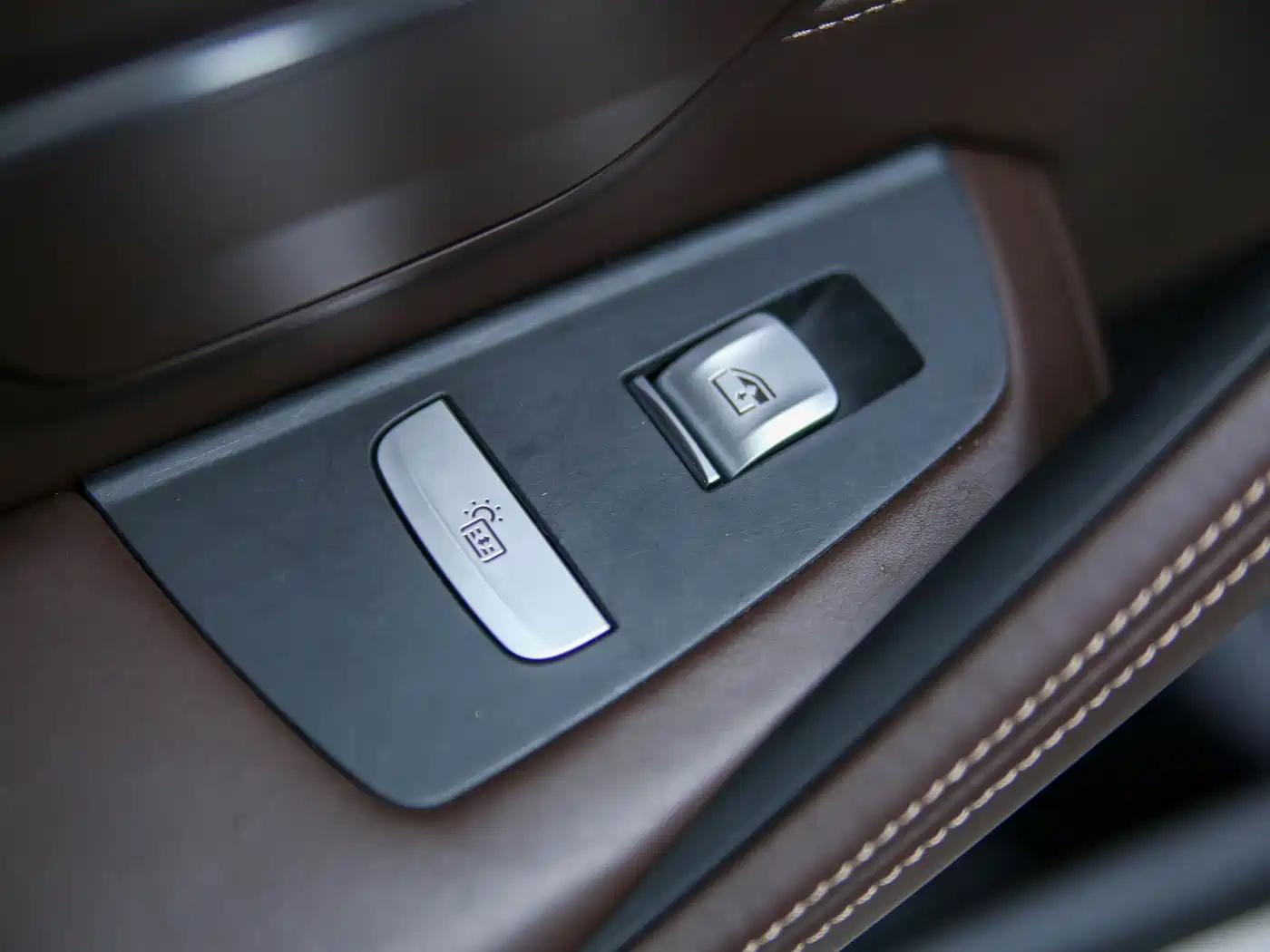 BMW 5 Series 2019 530Li Leading Luxury Package фото 27
