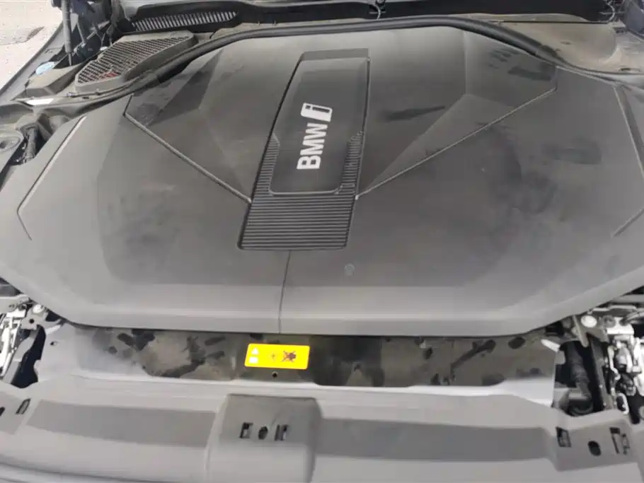 BMW i5 2024 eDrive 35L Premium Model M Sport Package фото 10